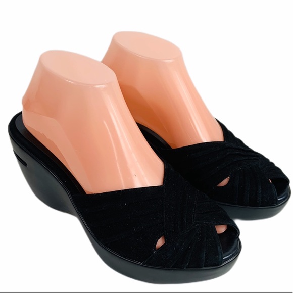 nike peep toe sandals